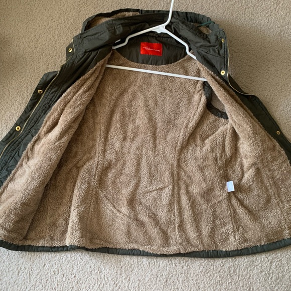 Olive & Tan Utility Vest - Picture 6 of 6